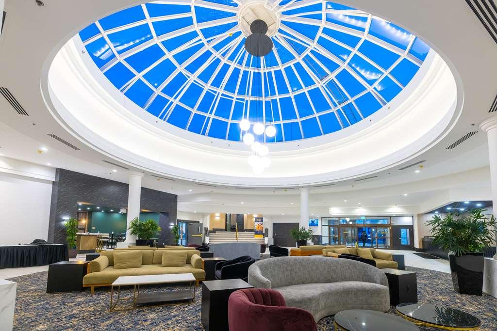 Hotel Doubletree By Hilton Calgary North Exterior foto